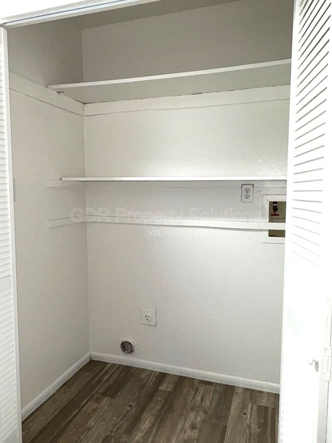 Building Photo - 3505 Tyson Pl NE