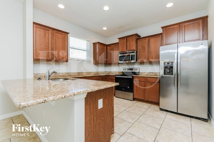 Building Photo - 1746 Sereno Dr