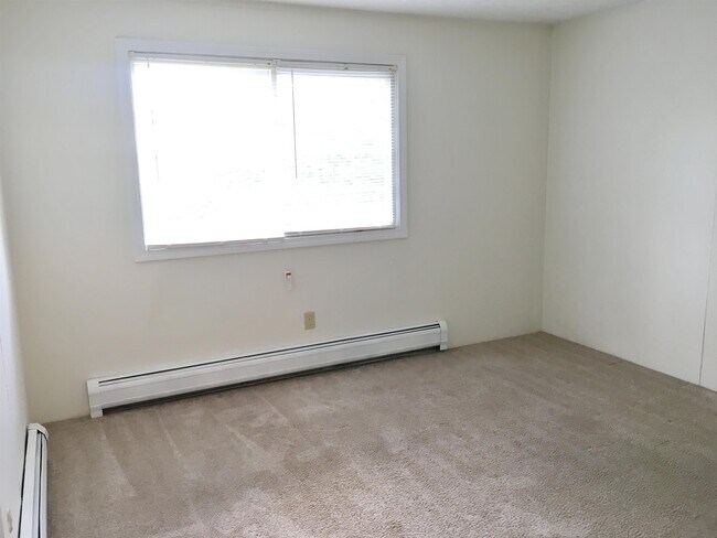 Building Photo - 3981 Brown Ave