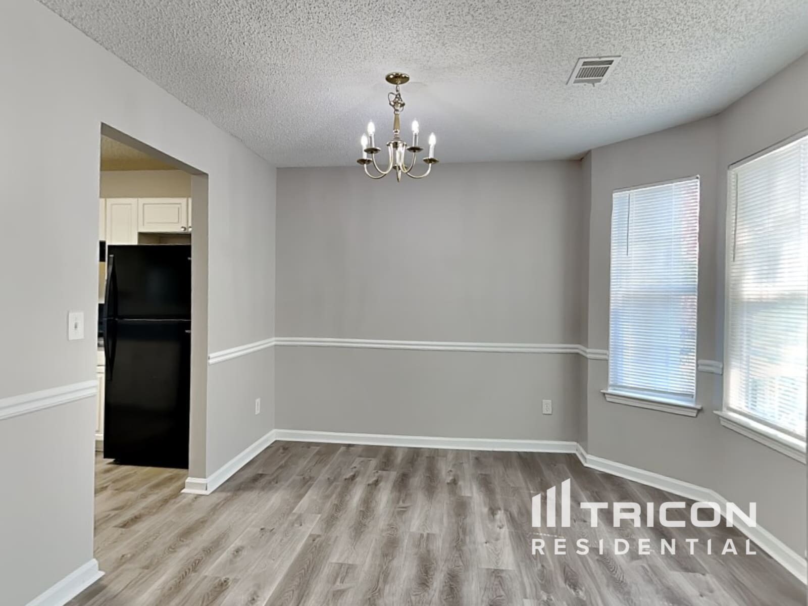 Building Photo - 5431 Sapphire Cir