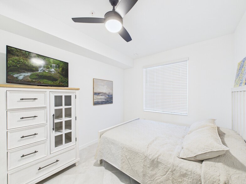 Building Photo - 5555 Double Eagle Cir