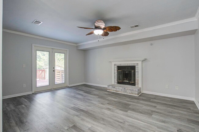 Building Photo - 8114 Halifax Way
