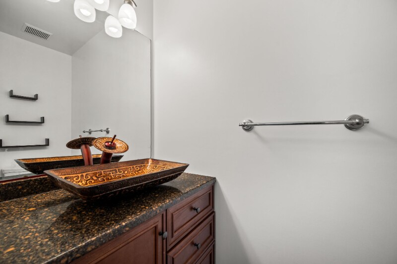 Building Photo - 267 Fox Run