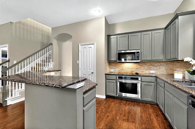 Building Photo - 130 Fall Creek