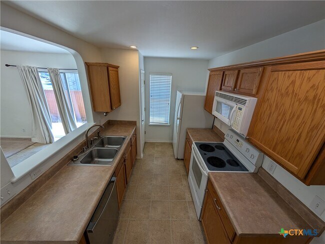Building Photo - 369 Starling Creek