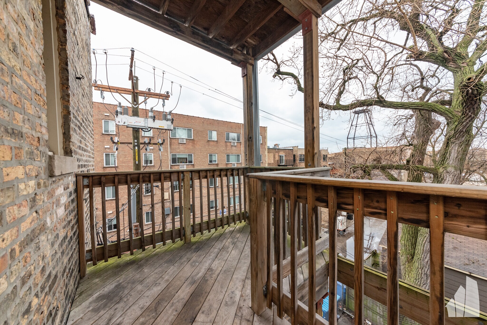 Building Photo - 7505 N Greenview Ave