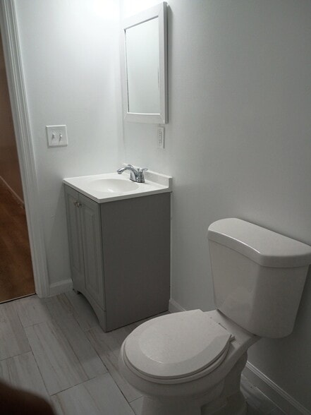 Building Photo - 244 E Hanover St