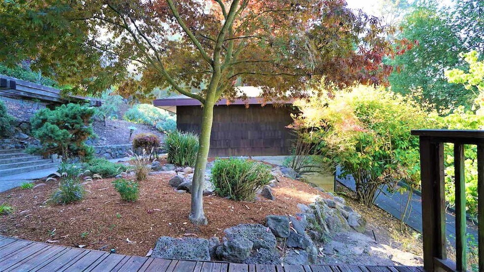 Building Photo - 3076 Buena Vista Way