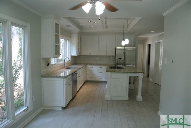 Building Photo - 6 Barnwell Ln