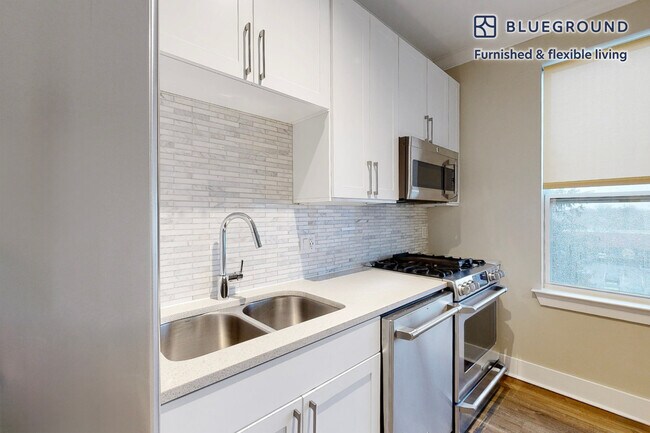 Building Photo - 80 North Centre Ave-SI FL2-ID3528A