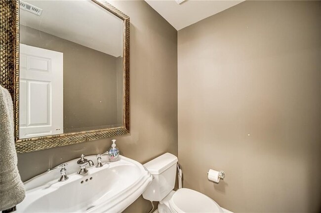 Building Photo - 3275 Lenox Rd NE