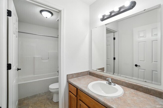 Building Photo - 12562 Shearwater Run