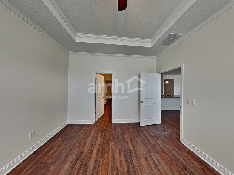 Building Photo - 1289 Sky Lks Dr