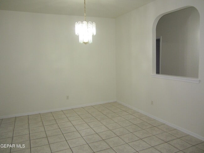 Building Photo - 12521 Tierra Serena Dr