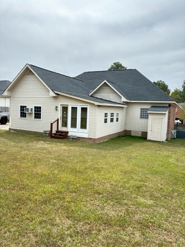 Building Photo - 3704 Shadow Ridge Rd N