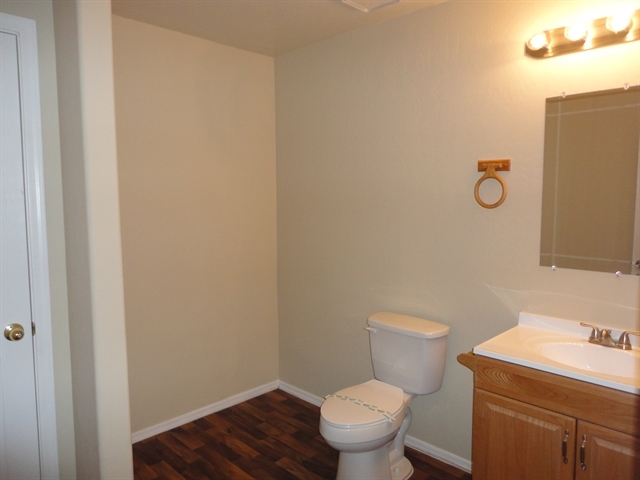 Building Photo - 1212 W Glenmere Dr