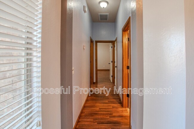 Building Photo - 8833 NW 114th Cir