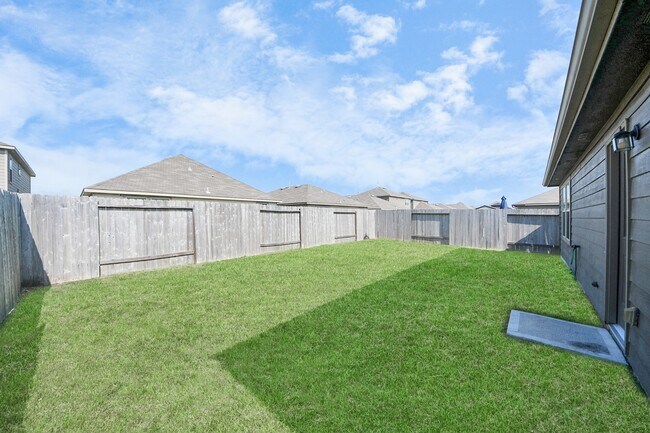 Building Photo - 2710 Lapwing Dr.