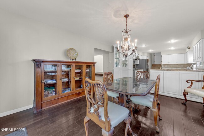 Building Photo - 4953 Lakeridge Terrace W