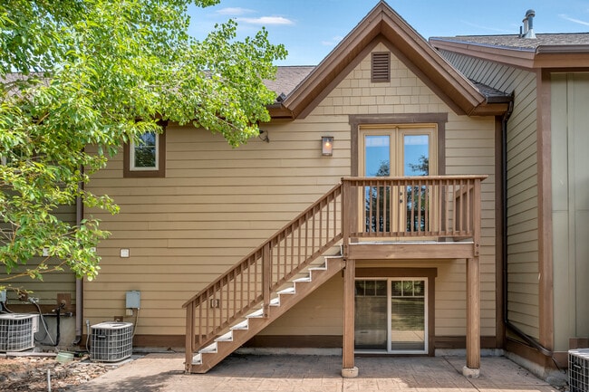 Building Photo - 3023 Lower Saddleback Rd