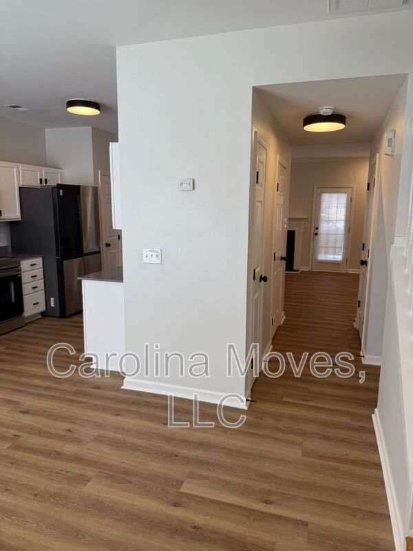 Building Photo - 230 Spring Crossing Cir