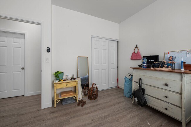 Building Photo - 5156 Brockbank Pl