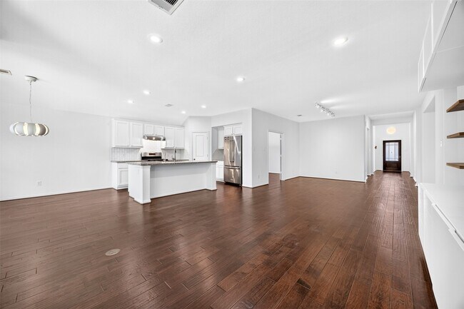 Building Photo - 16131 Sommerall Creek Ln