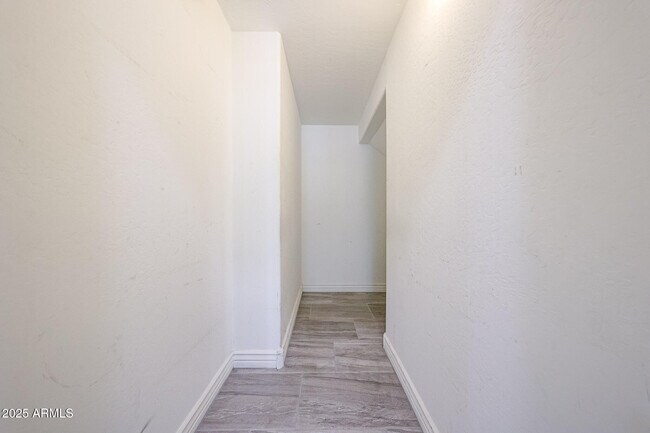 Building Photo - 2736 E Mews Rd