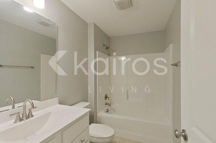 Building Photo - 3709 Oak Leaf Wy