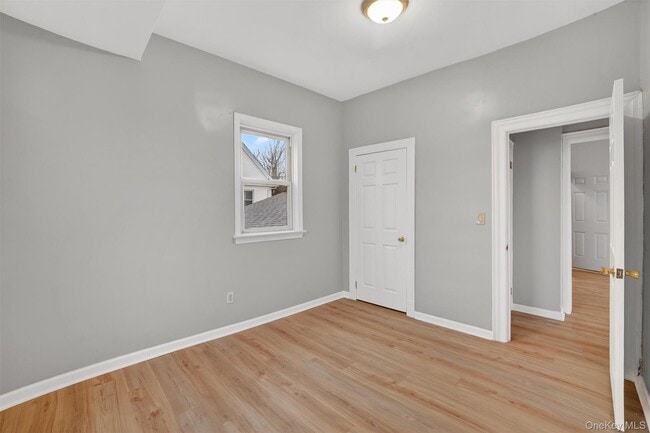 Building Photo - 4 Amackassin Terrace