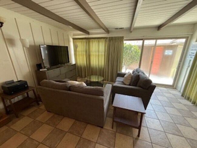 Building Photo - Beautiful Fully Furnished House in Belmont...