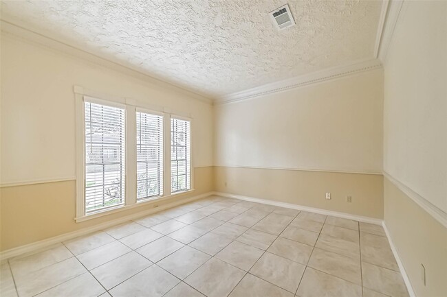 Building Photo - 1410 Osborne Dr