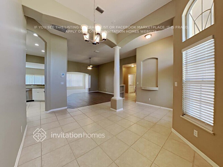 Building Photo - 2241 Brightwood Cir