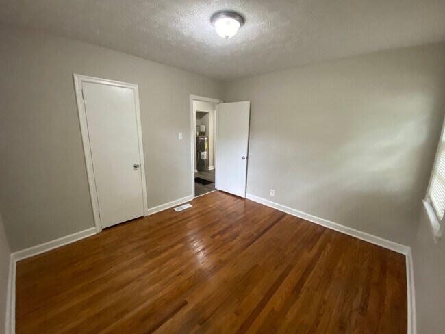 Building Photo - ***AVAILABLE NOW - TOTAL ELECTRIC - 3 Bedroom / 1 Bathroom Home for Rent in Columbus, GA***