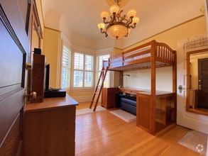 Building Photo - 55 Fair Oaks St