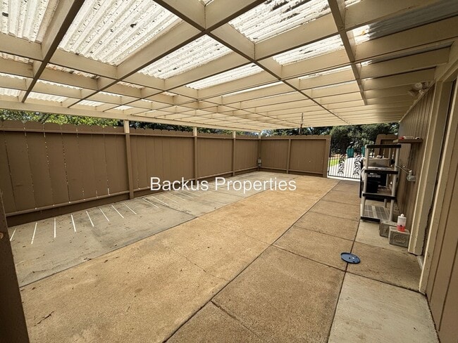 Building Photo - 17240 Tamara Ln