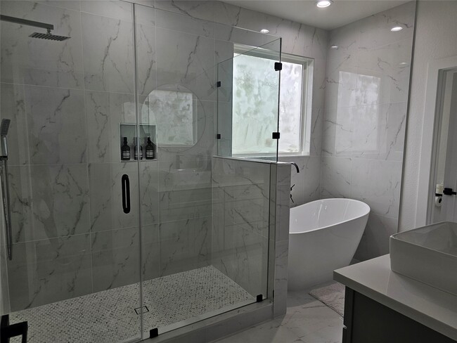 Building Photo - 4217 Hare St