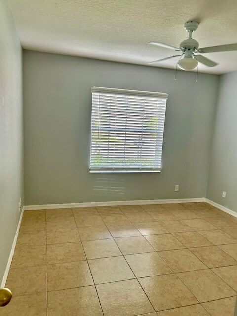 Building Photo - 3694 Miramontes Cir