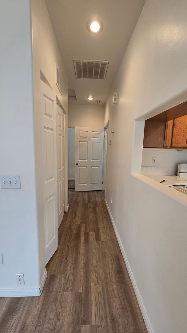 Building Photo - 716 Meadow Grove Ct