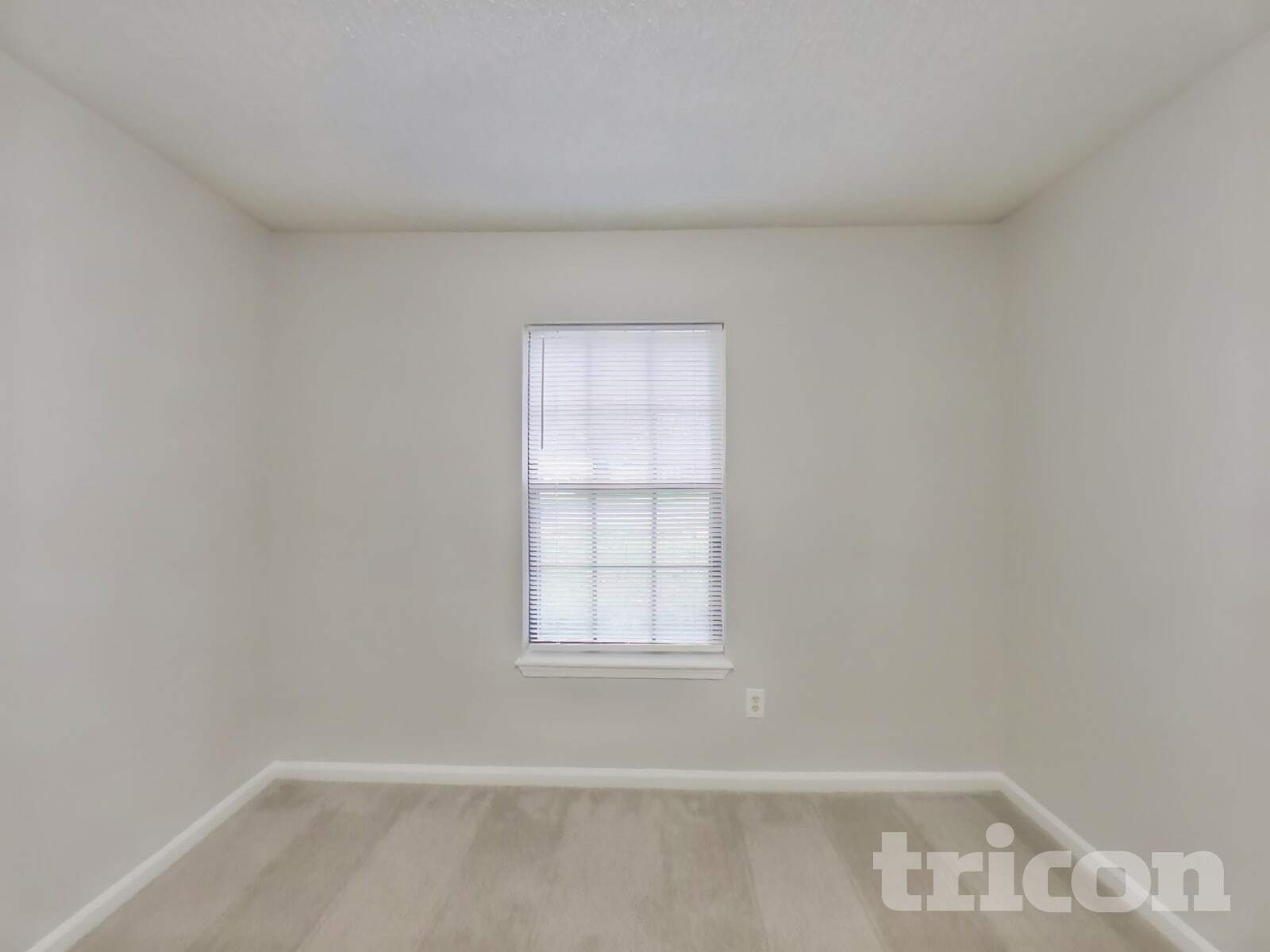 Building Photo - 1487 Rose Hill Dr E