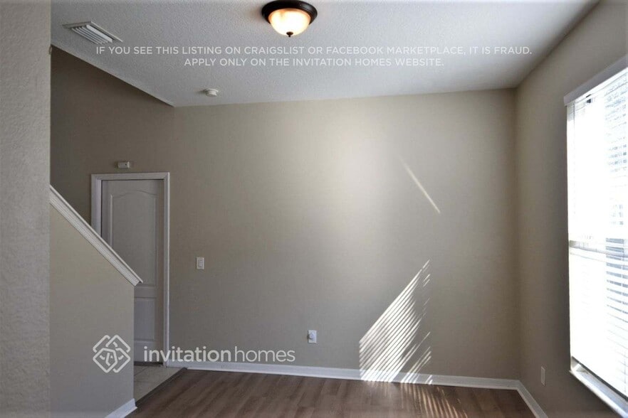 Building Photo - 9712 Laurel Ledge Dr