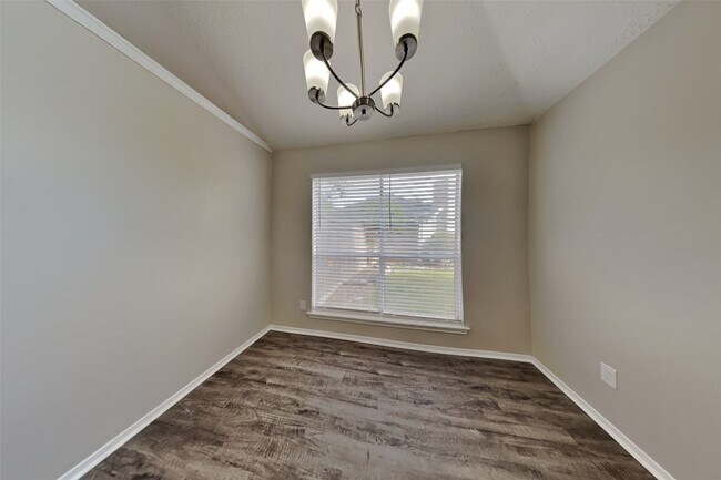 Building Photo - 2906 Lotus Ln