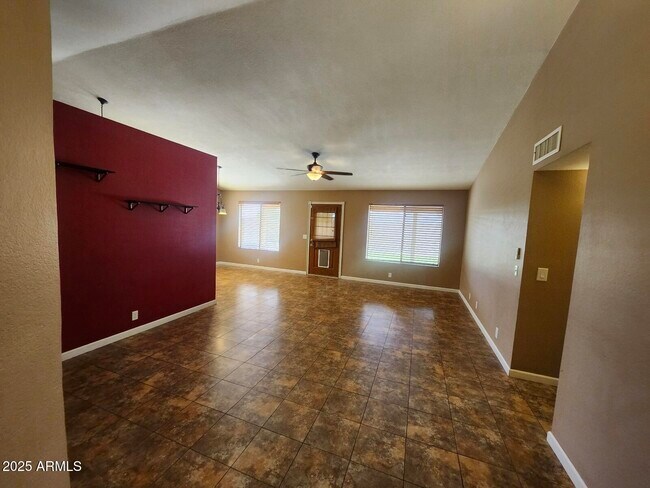 Building Photo - 8903 W El Caminito Dr