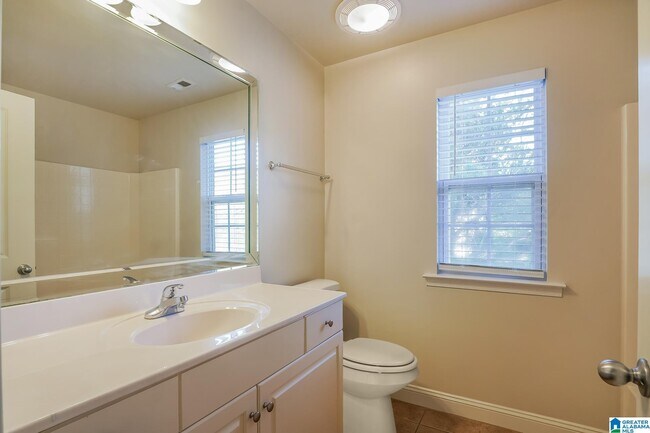 Building Photo - 100 Chesser Loop Rd