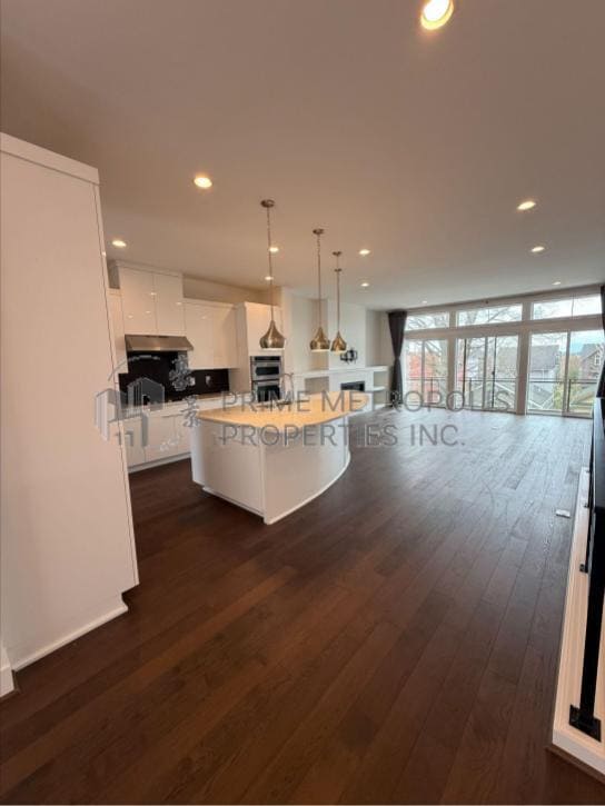 Building Photo - 2142 10th Ave W