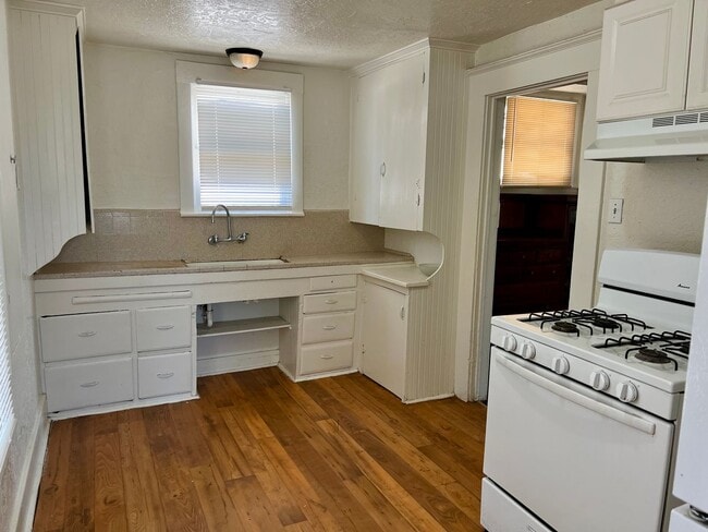 Building Photo - Charming Home for Rent in Fresno’s Tower D...