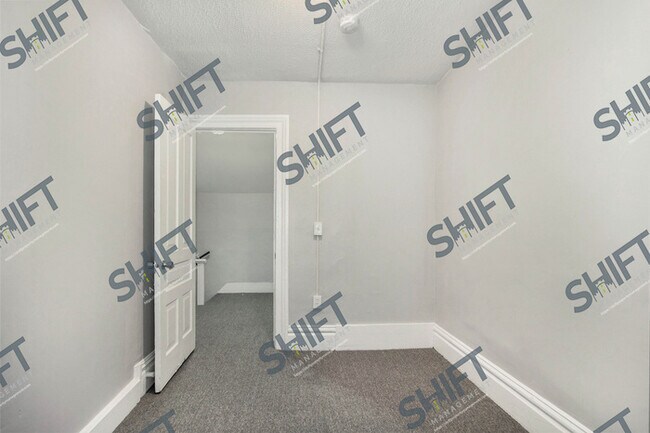 Building Photo - 214 Lexington #3: BEAUTIFUL updated three ...