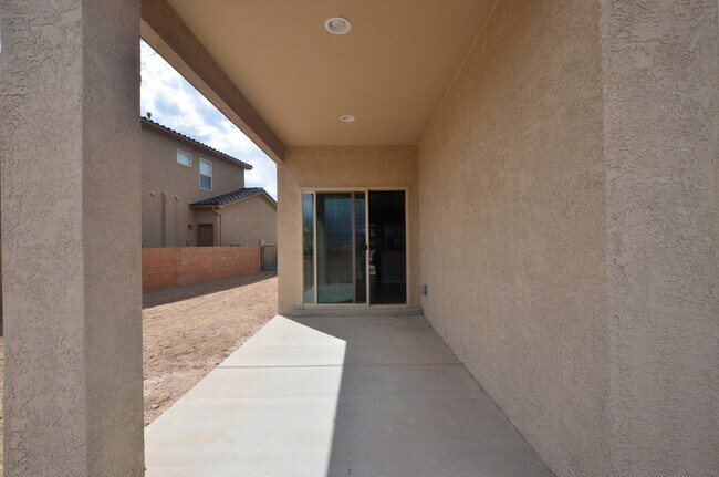 Building Photo - 1426 Valle Vista Rd NW