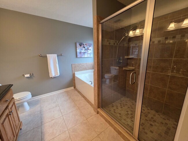 Building Photo - 1318 Maple Leaf Ct