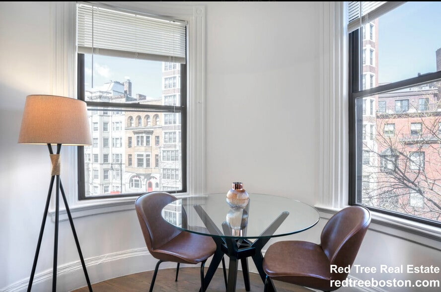 Building Photo - 503 Beacon St